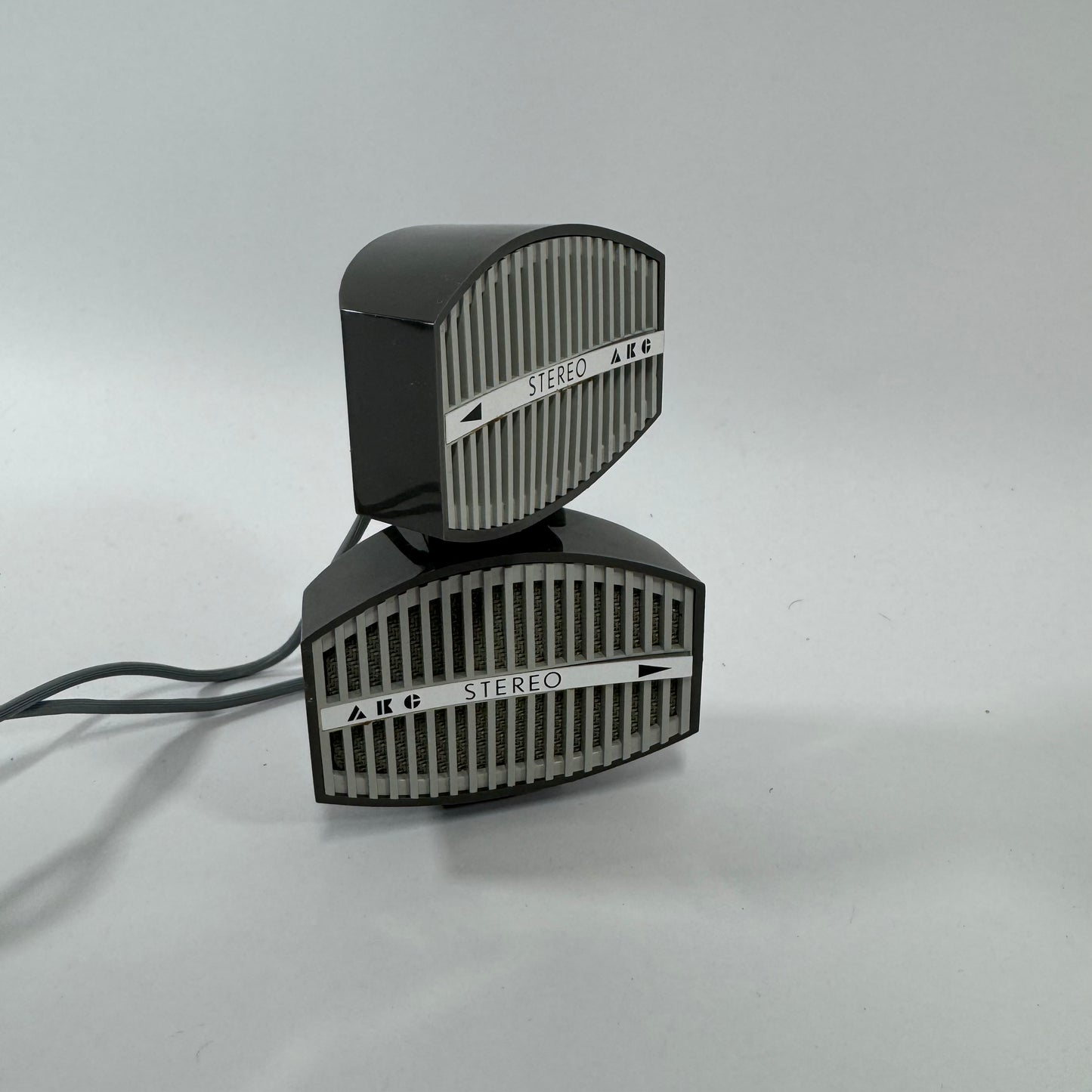 Microphones stéréo rétro AKG D66 – Son et design emblématiques des années 60/70 | Objet de collection vintage