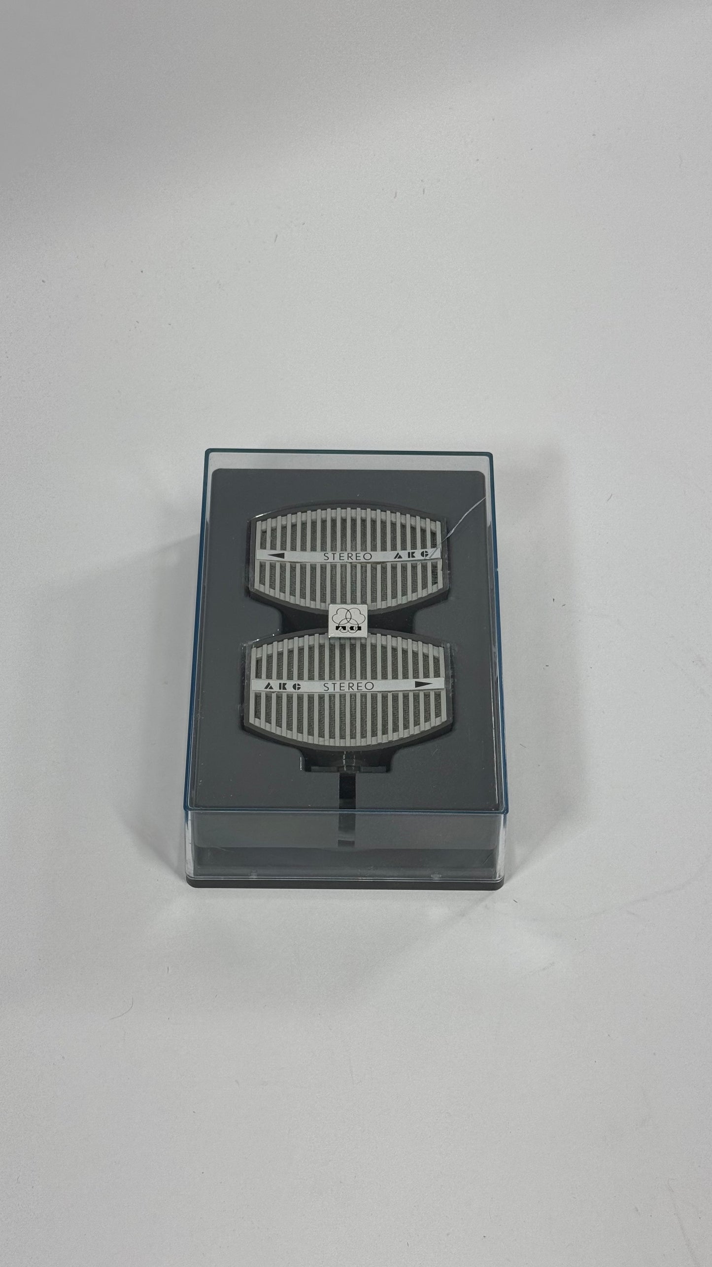 Microphones stéréo rétro AKG D66 – Son et design emblématiques des années 60/70 | Objet de collection vintage