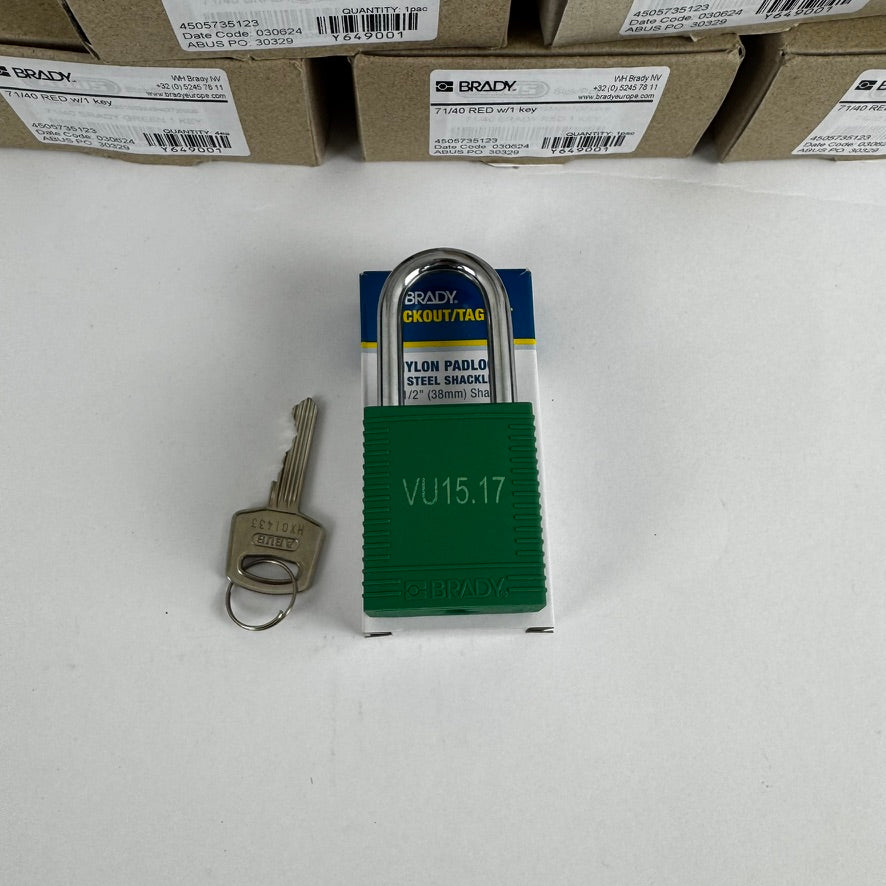 Cadenas de sécurité Brady en nylon et acier résistant aux intempéries – Protection maximale dans tous les environnements