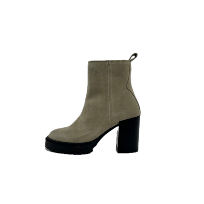 Naomi 03.04 châtain clair