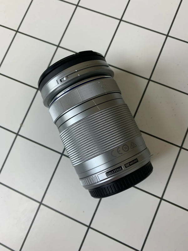 Olympus M.Zuiko Digital ED 40-150mm f/4.0-5.6 Type R Zilver