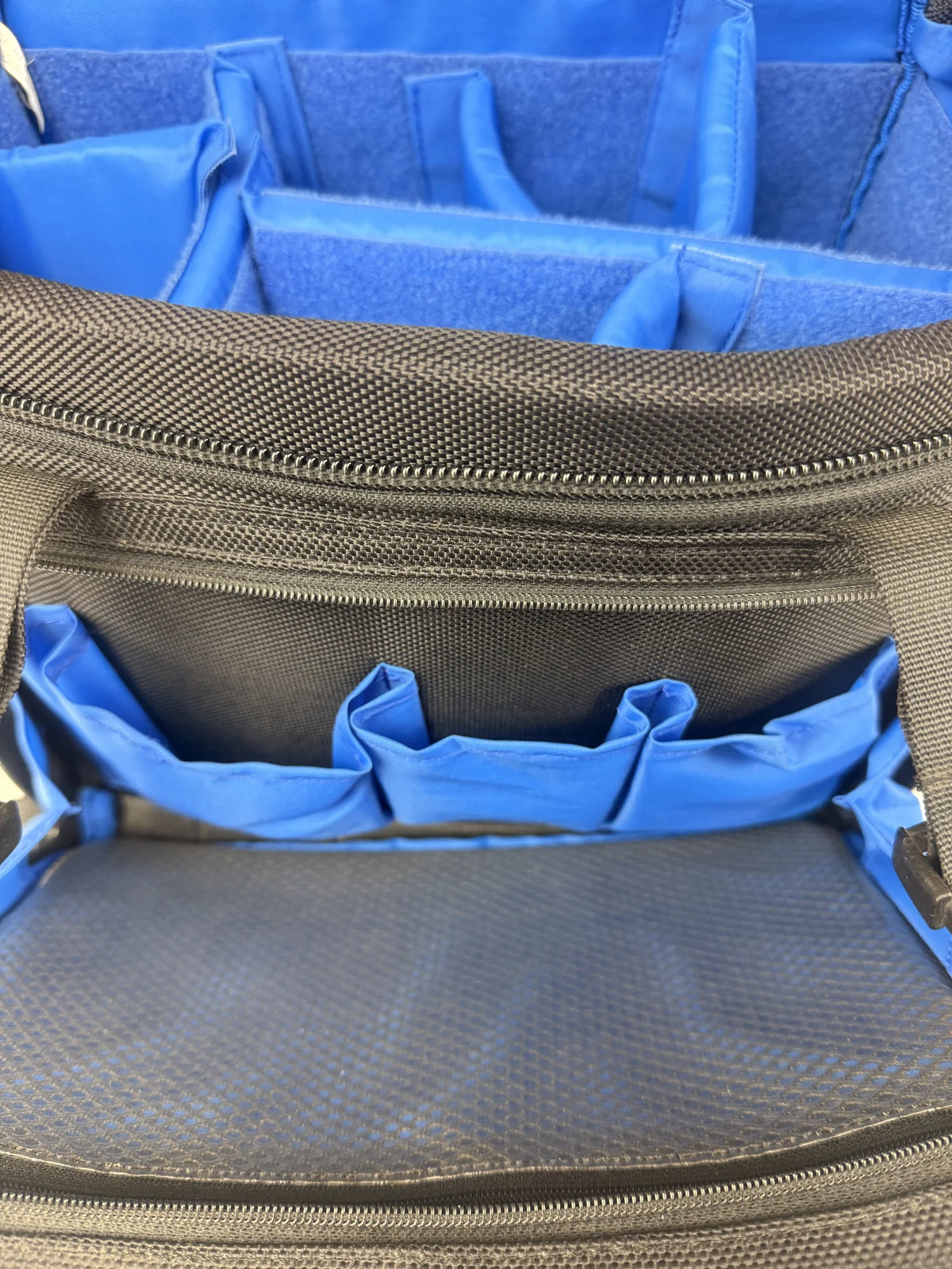 compact AW camera tas