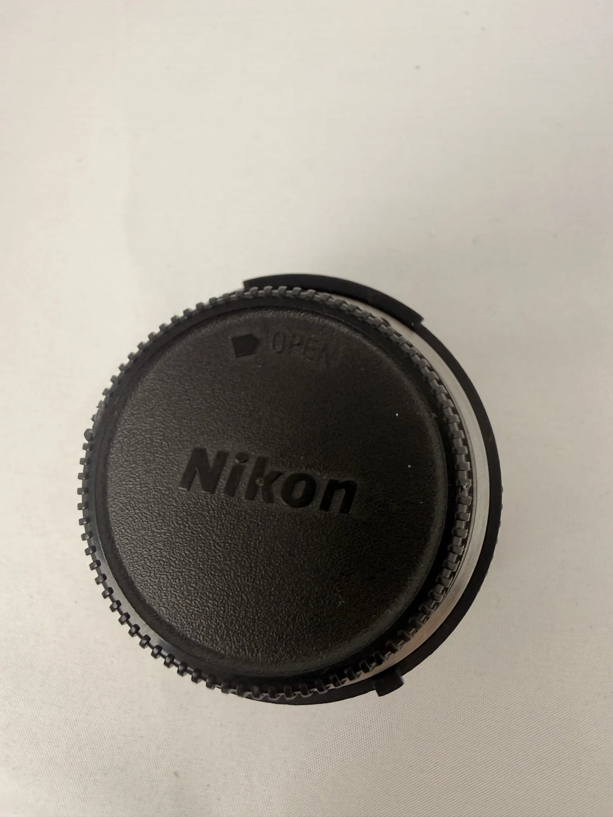 lens AF Nikkor 24mm f/2.8D