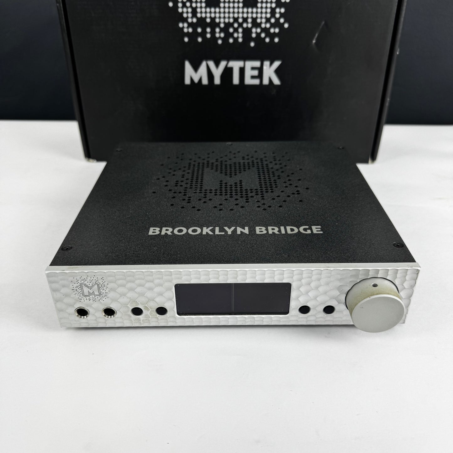 Mytek Brooklyn Bridge – Convertisseur numérique-analogique haut de gamme et lecteur réseau – Préamplificateur et amplificateur casque BKRL-BRG-S