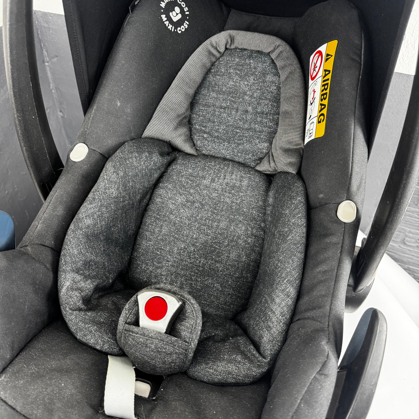 Base Isofix Maxi-Cosi FamilyFix One i-Size + siège auto – Occasion