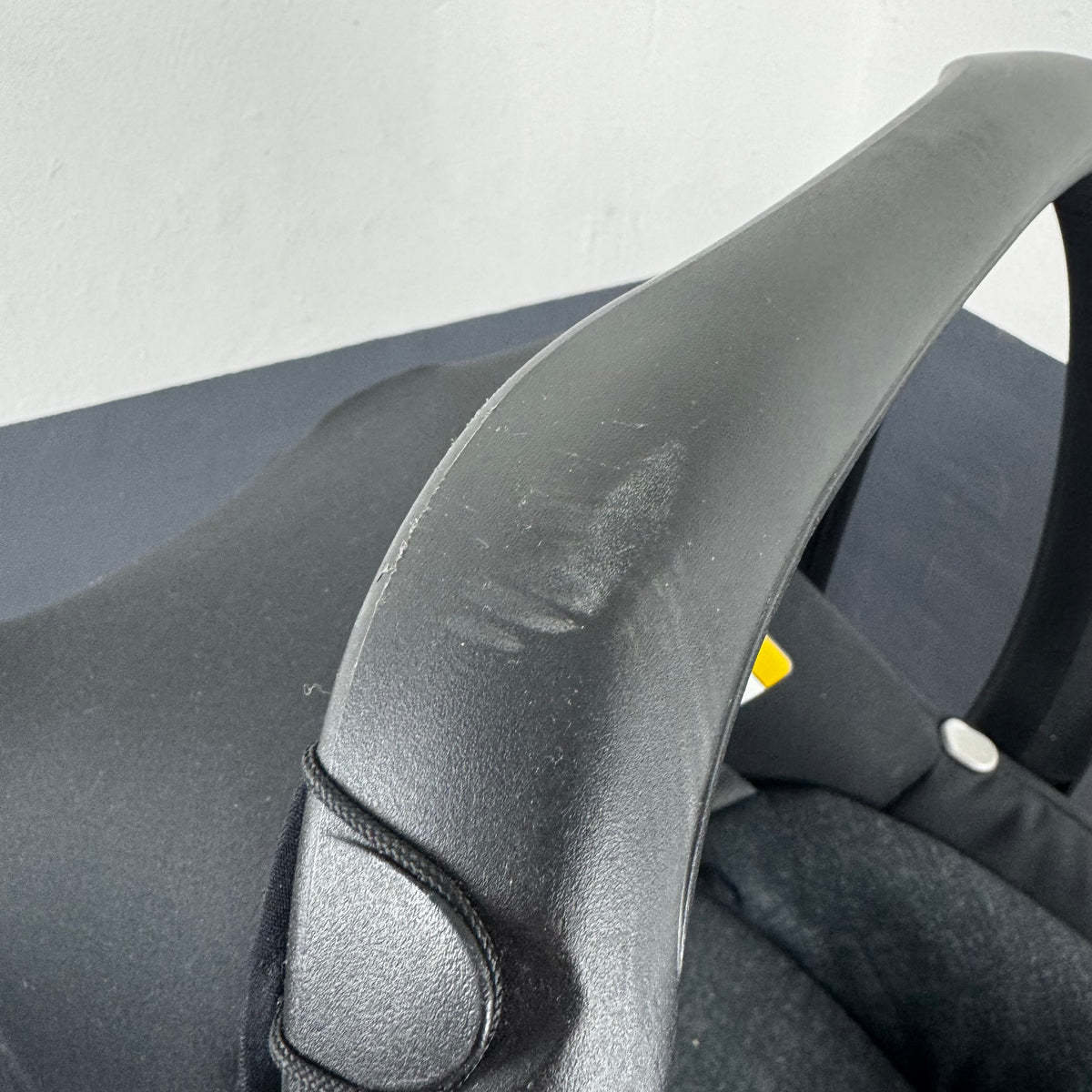 Base Isofix Maxi-Cosi FamilyFix One i-Size + siège auto – Occasion