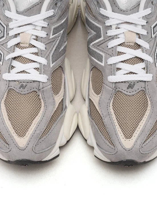 New Balance - U9060LBA Slate Grey/Arid Stone/Timberwolf - Maat 41,5