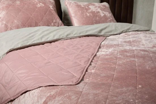 SleepMed Luxe Bedsprei Velvet 240x220cm - Incl 2 kussenslopen - Polyester - Roze